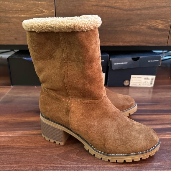 BOUTIQUE Brown Heeled Winter Boots Faux fur Lined Size 10 - Picture 2 of 12